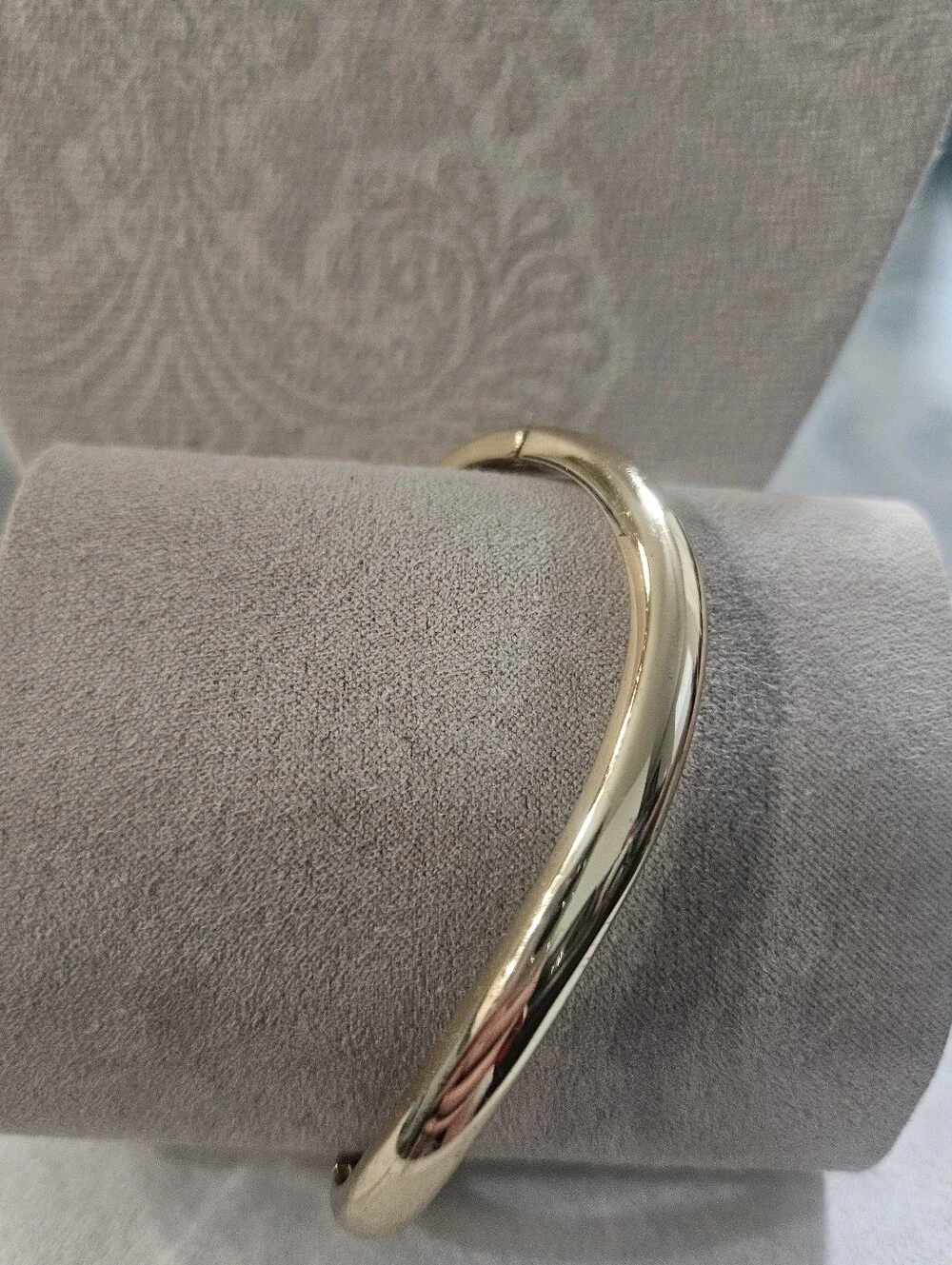 Lauren Ralph Lauren Gold Sculptural Bangle Bracelet Wavy Minimalist Hinge Cuff